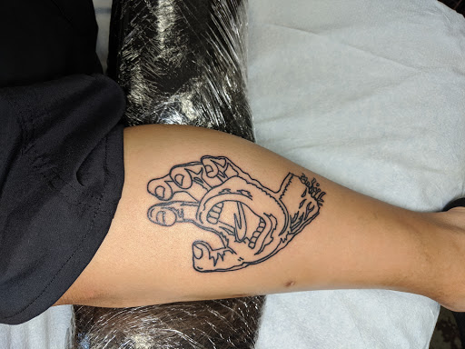 Tattoo Shop «The Gilded Lily Tattoos», reviews and photos, 2429 Mission St C, Santa Cruz, CA 95060, USA