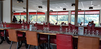 Atmosphère du Restaurant français Restaurant ESAT Pont du Dognon à Saint-Laurent-les-Églises - n°2