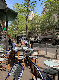 Atmosphère du Restaurant français Le Carré Élysée à Paris - n°20