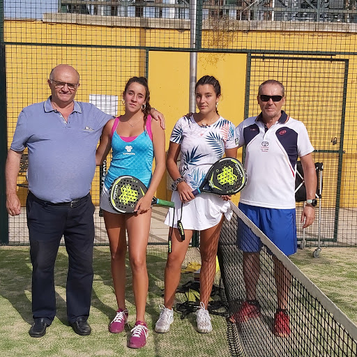 CLUB DE PÁDEL LA VOLEA