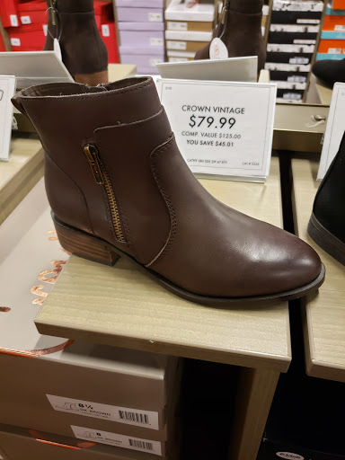Shoe Store «DSW Designer Shoe Warehouse», reviews and photos, 4741 Ashford Dunwoody Rd, Dunwoody, GA 30338, USA
