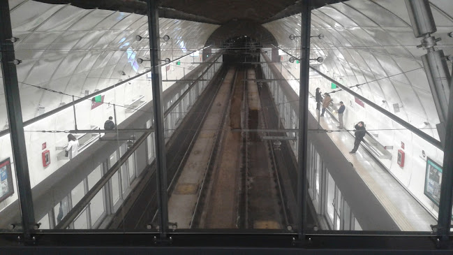 Talleres San Eugenio Linea 5 Metro de Santiago - Servicio de transporte