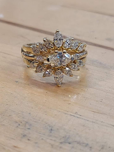 Jewelry Store «A & M Jewelers Antique & Modern Jewelry», reviews and photos, 708 N Rolling Rd, Catonsville, MD 21228, USA