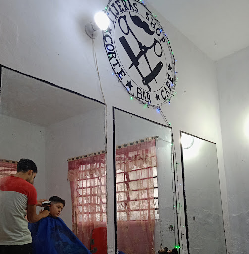 Curly hair salons Maracay