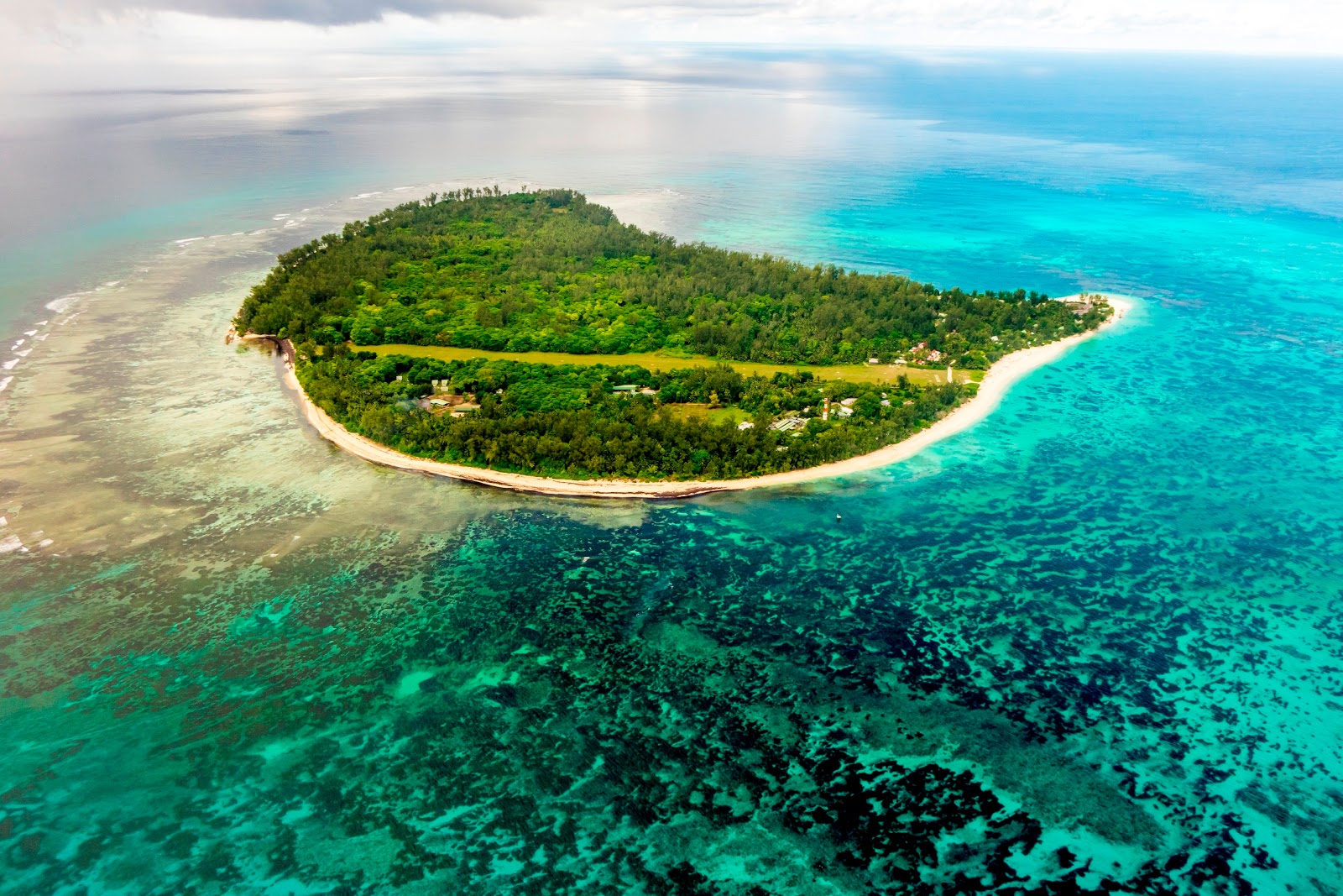 Foto von Denis Island Beach mit sehr sauber Sauberkeitsgrad