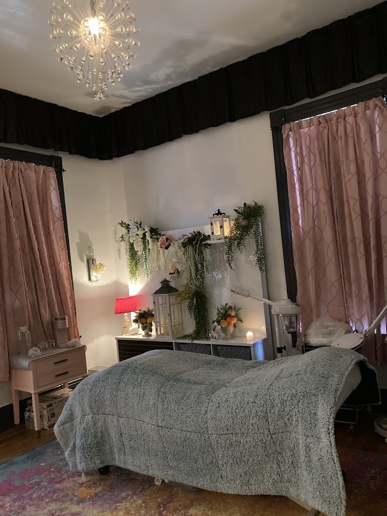 Arleen Nicolosi Esthetician 86301