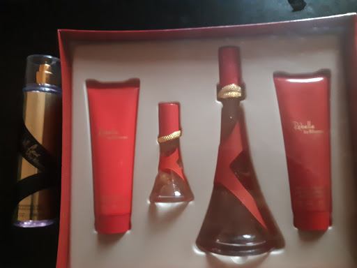 Clothing Store «K&G Fashion Superstore», reviews and photos, 17501 Southcenter Pkwy #200, Tukwila, WA 98188, USA