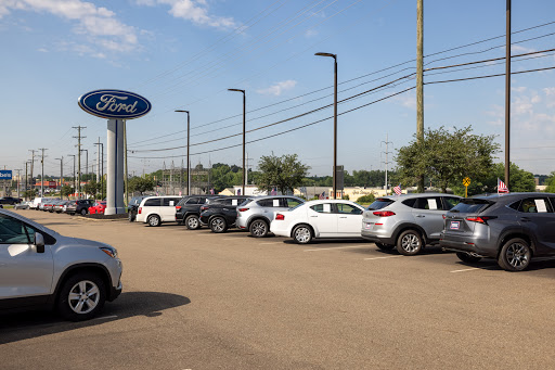 Ford Dealer «AutoNation Ford North Canton», reviews and photos