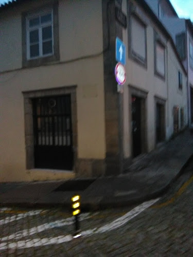 Largo de Viriato 13, 4050-088 Porto, Portugal