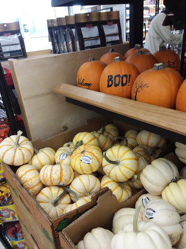 Grocery Store «Sav-Mor Foods», reviews and photos, 570 Solano St, Corning, CA 96021, USA