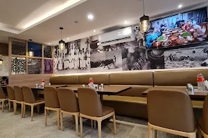 Dindigul Thalappakatti Restaurant image