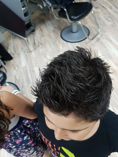 Hair Salon «Great Clips», reviews and photos, 1301 W Glade Rd #120, Euless, TX 76039, USA