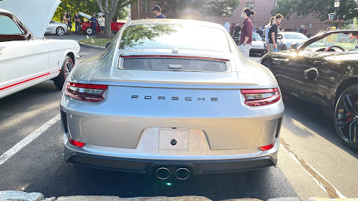 Shopping Mall «Village Centre», reviews and photos, 776 Walker Rd, Great Falls, VA 22066, USA