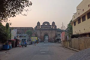Qaiserbagh West Gate image
