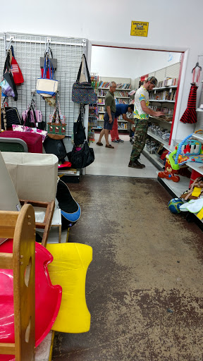 Shopping Mall «Northern Lights Shopping Center», reviews and photos, 3349-3561 Cleveland Ave, Columbus, OH 43224, USA