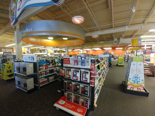 Shopping Mall «Southland Shopping Center», reviews and photos, 6944 W 130th St, Middleburg Heights, OH 44130, USA