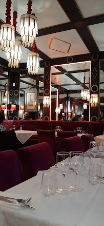 Atmosphère du Restaurant méditerranéen L'Empire du 8ème à Paris - n°14