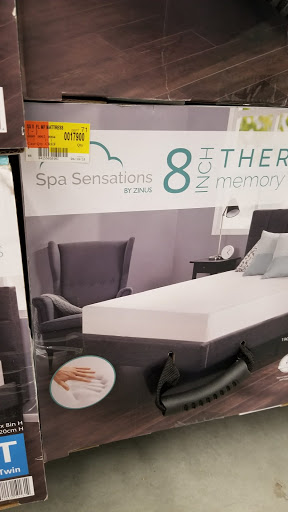 Department Store «Walmart Supercenter», reviews and photos, 638 Quequechan St, Fall River, MA 02721, USA