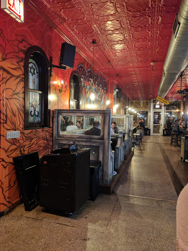 Liquor Store «D & D Food & Liquor», reviews and photos, 2006 W Division St, Chicago, IL 60622, USA