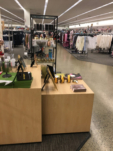 Department Store «Nordstrom Rack», reviews and photos, 3920 124th Ave SE, Bellevue, WA 98006, USA