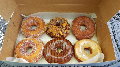 Kosiner Brothers Dohnut Shop, 10 Main St #106, New Paltz, NY 12561, USA, 