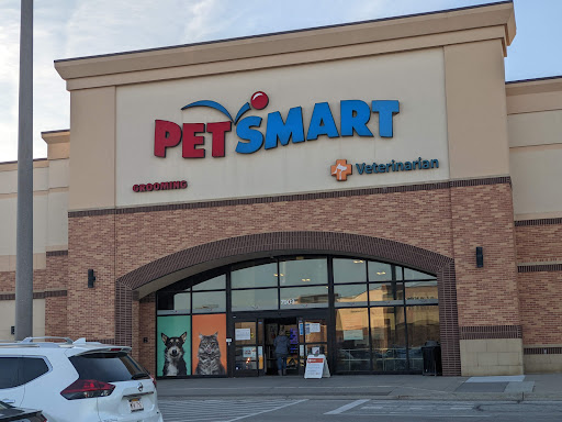 Pet Supply Store «PetSmart», reviews and photos, 7903 Towne Center Pkwy, Papillion, NE 68046, USA