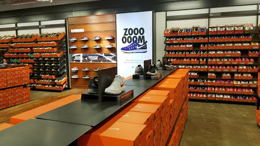 Sporting Goods Store «Nike Factory Store», reviews and photos, 1500 SE East Devils Lake Rd #105, Lincoln City, OR 97367, USA