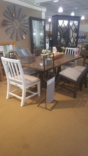 Furniture Store «Value City Furniture», reviews and photos, 2437 E Main St, Plainfield, IN 46168, USA