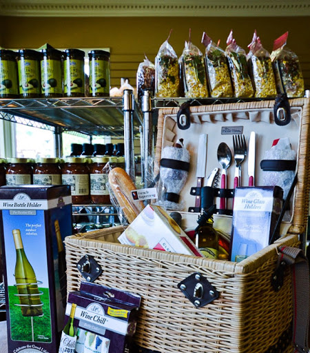 Wine Store «Grapevine Cottage», reviews and photos, 61 S Main St, Zionsville, IN 46077, USA