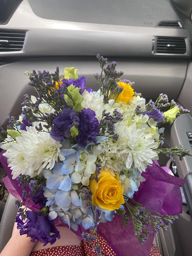 Florist «Annie Occasion for Any Occasion», reviews and photos, 148 S Bloomingdale Rd #110, Bloomingdale, IL 60108, USA