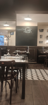 Atmosphère du Restaurant Relais de Paris à Rivesaltes - n°11