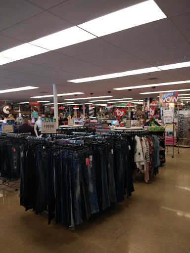 Outlet Store «VF Outlet», reviews and photos, 195 Outlet Center Dr, Queenstown, MD 21658, USA