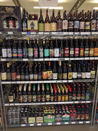 Liquor Store «Liquor City Uncorked», reviews and photos, 501 Crescent Ave, Covington, KY 41011, USA