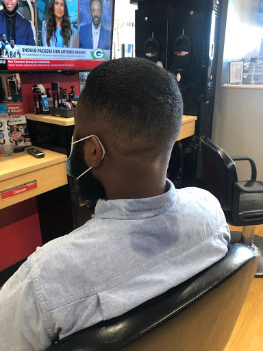 Hair Salon «Sport Clips Haircuts of Conway», reviews and photos, 563 Elsinger Blvd, Conway, AR 72032, USA