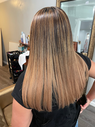 Beauty Salon «Zuni Hair Dominican Salon», reviews and photos, 358 N 4th St, Reading, PA 19601, USA