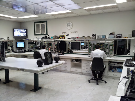 Hivitel Electronics and Systems. en Santander, Cantabria