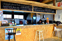 Atmosphère du Bar-restaurant à huîtres La Cabane à Brem-sur-Mer - n°4