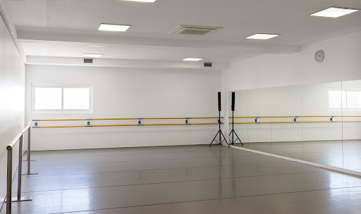 Imagen del negocio International Dance School · Escuela de Danza Internacional en Sant Joan d'Alacant, Alicante