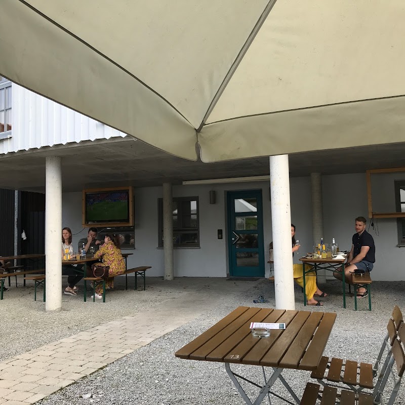 Gastronomie im Hofgut Hagenbach GmbH - Biergarten