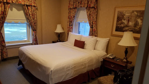 Hotel «Traditions at the Glen Resort and Hotel», reviews and photos, 4101 Watson Blvd, Johnson City, NY 13790, USA