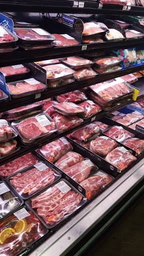 Grocery Store «Red Apple Markets», reviews and photos, 310 W Manson Hwy, Chelan, WA 98816, USA