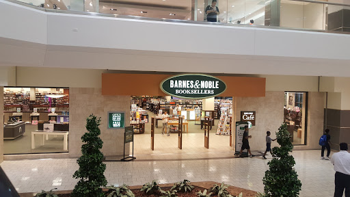 Book Store «Barnes & Noble», reviews and photos, 100 Greyrock Pl, Stamford, CT 06901, USA
