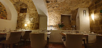 Atmosphère du Restaurant gastronomique Restaurant LES CAVES HENRI IV à Aix-en-Provence - n°10