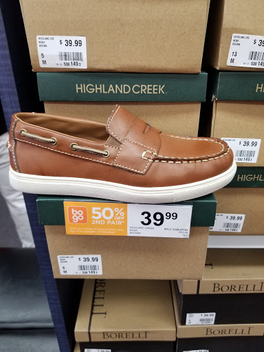 Shoe Store «Rack Room Shoes», reviews and photos, 18700 Limestone Commercial Dr, Pflugerville, TX 78660, USA