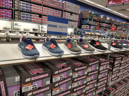 Shoe Store «SKECHERS Factory Outlet», reviews and photos, 1304 S Harbor Blvd, Fullerton, CA 92832, USA