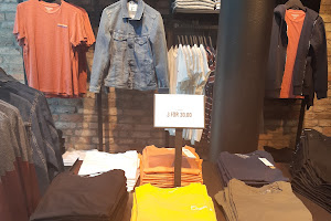 JACK & JONES