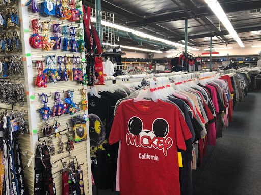T-shirt Store «T-Shirts Outlet», reviews and photos, 280 Lincoln Ave, Anaheim, CA 92805, USA