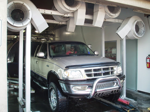 Car Wash «7 Flags Full Service Car Wash & Detail Center», reviews and photos, 108 Elmira Rd, Vacaville, CA 95687, USA