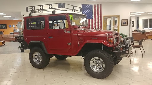 Used Car Dealer «Phil Long ValuCar of Academy», reviews and photos, 175 Academy Blvd N, Colorado Springs, CO 80909, USA