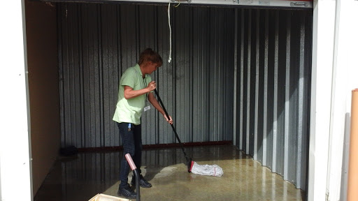 Truck Rental Agency «U-Haul Moving & Storage of Newark», reviews and photos, 1801 N 21st St, Newark, OH 43055, USA